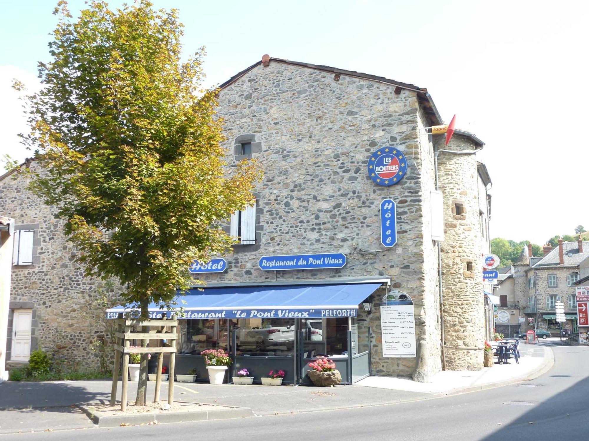 Hotel Restaurant Du Pont-Vieux Сен-Флур Экстерьер фото